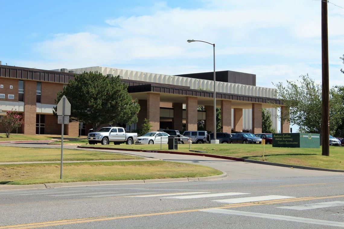 photo courtesy of MacArthur High School Website