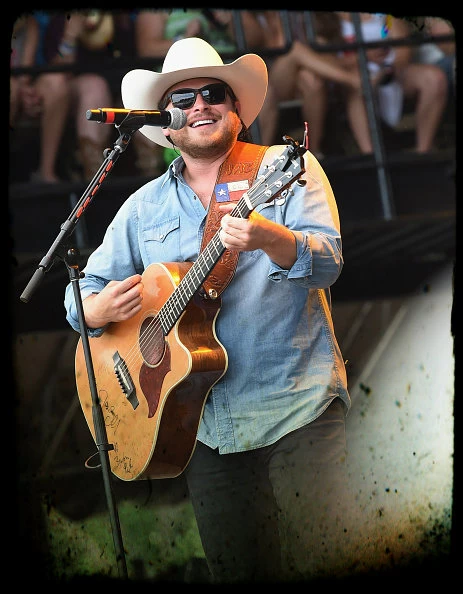 Kicker Country Stampede Manhattan, Kansas - Day 2