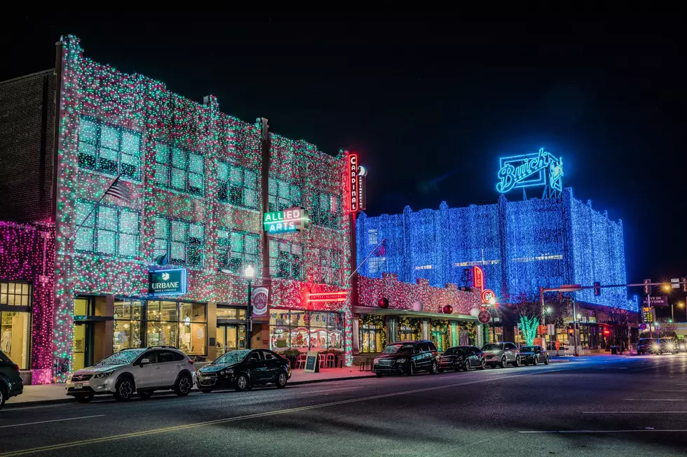 This Whole Street in Oklahoma City Lights Up for the Holidays