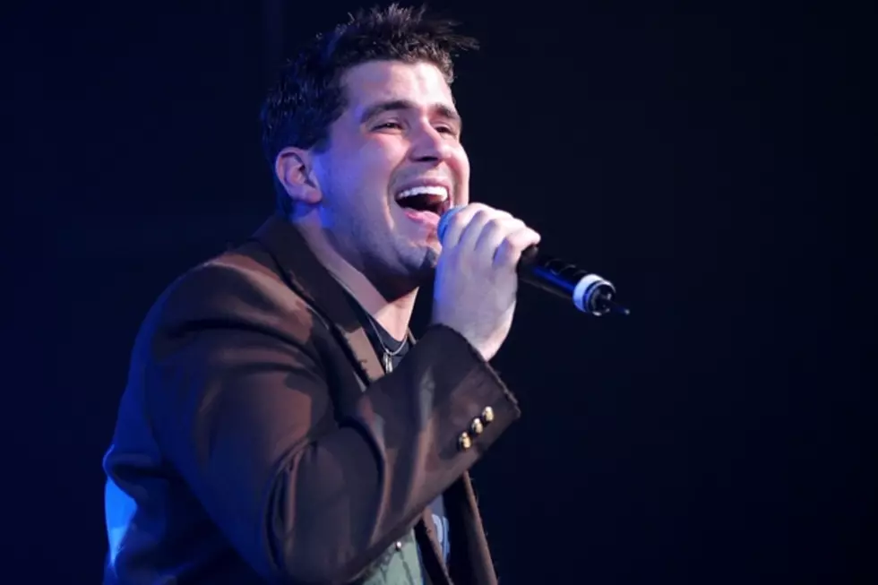 Josh Gracin Teases More New Material on Facebook